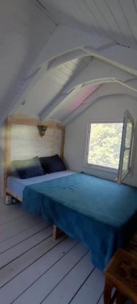 White Apartman